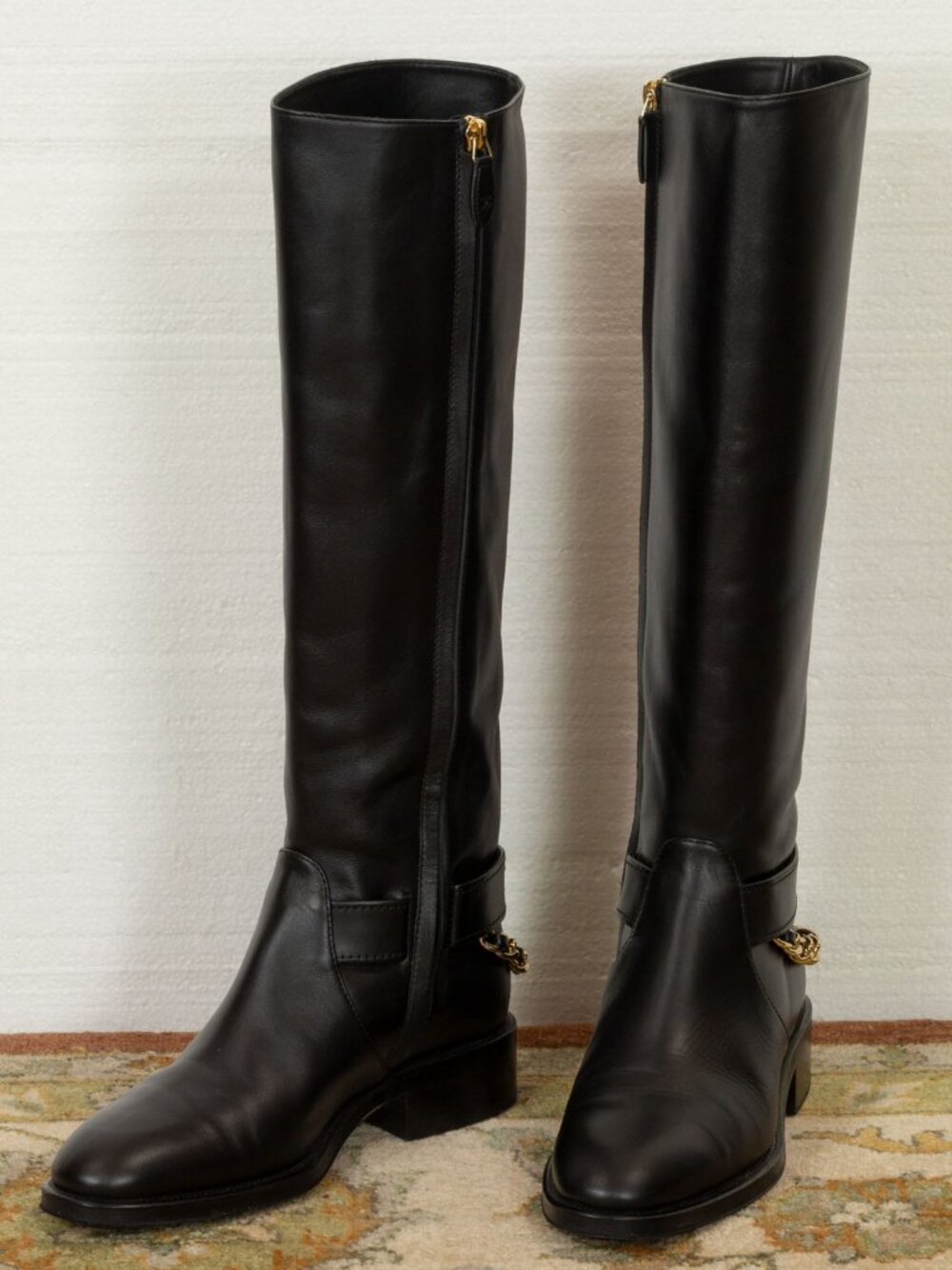 $2150 CHANEL Black Leather Over-the-Knee Boots with Gold Chain & CC logo - Picture 4 of 9